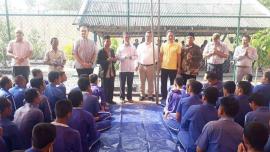 តំណាងសាសនាធំៗចំនួនបីនៅកម្ពុជាចុះសួរសុខទុក្ខអ្នកជាប់ឃុំឃាំងនៅខេត្តកំពត